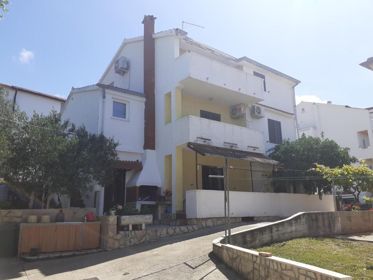 Apartmani Karuza Novalja Luaran gambar