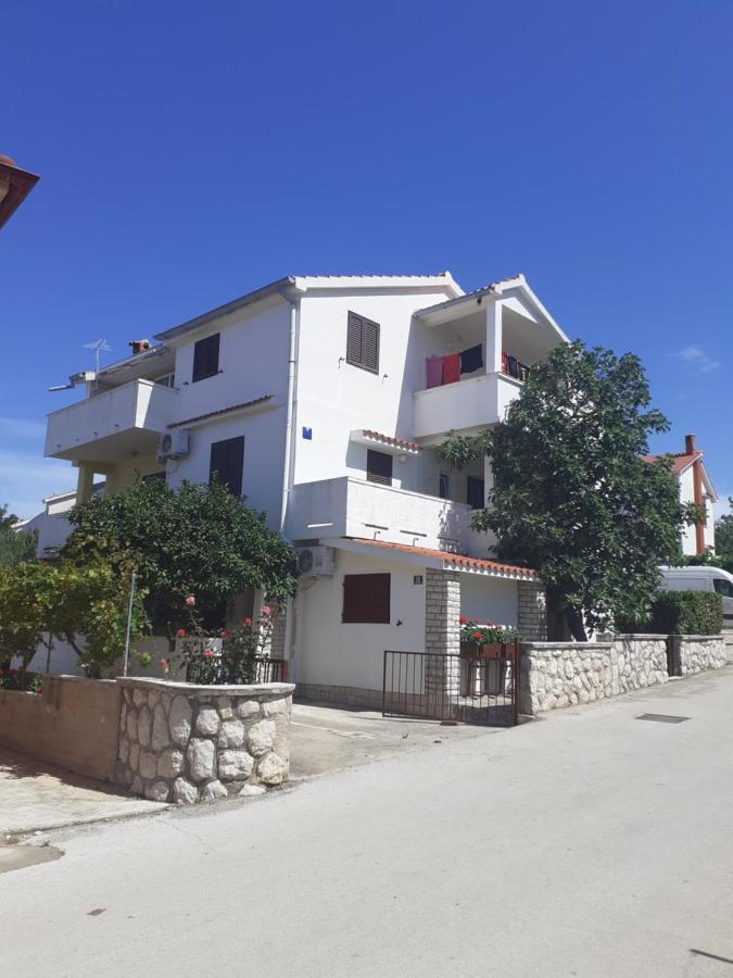 Apartmani Karuza Novalja Luaran gambar